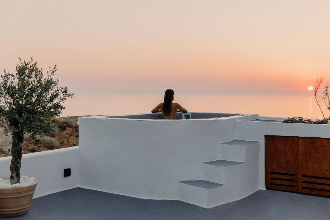 Sando Traditional Cave Villas With Jacuzzi And Sea View Vourvoulos Bagian luar foto